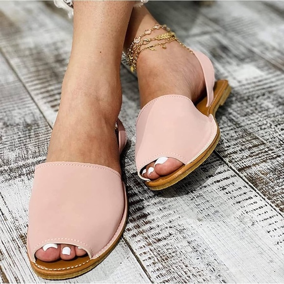 Women’s peep toe flat sandal, size 40 - Picture 1 of 4